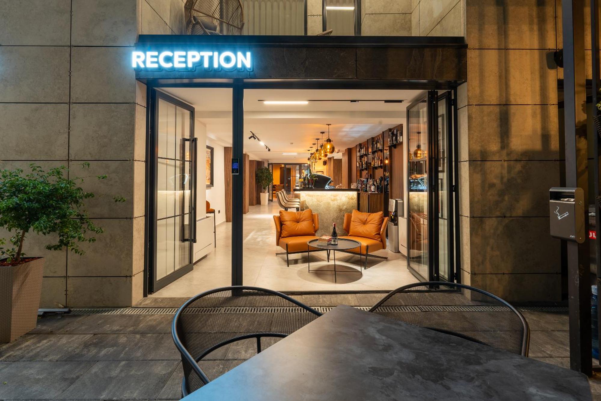 Ruby Hotel Prishtina Pristina Exterior foto